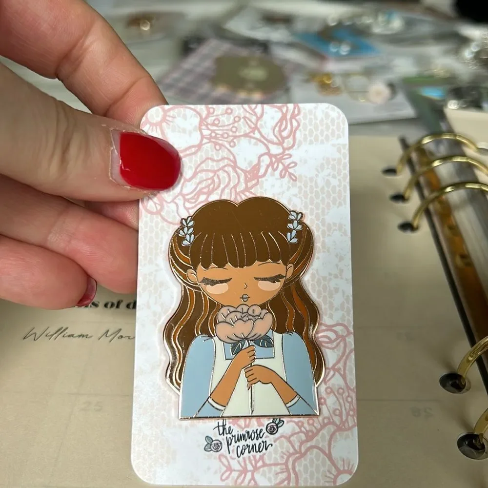 Enamel PiN NWT Primrose corner
